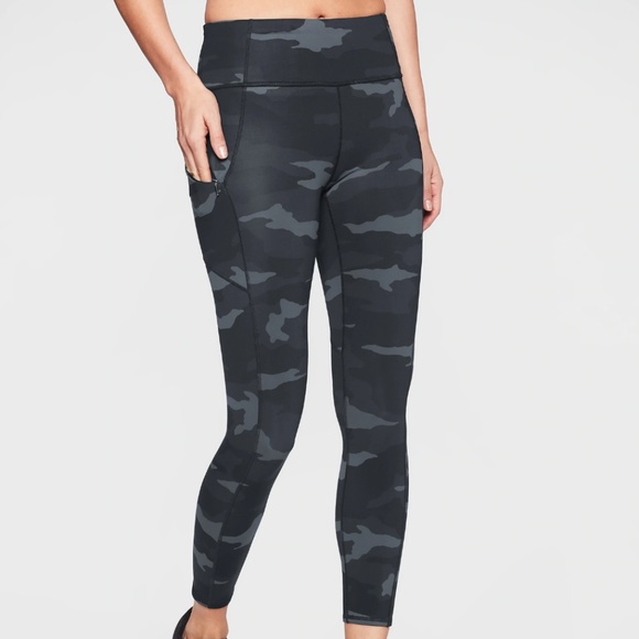 Athleta Pants - NWOT Athleta Black Camo Contender Leggings